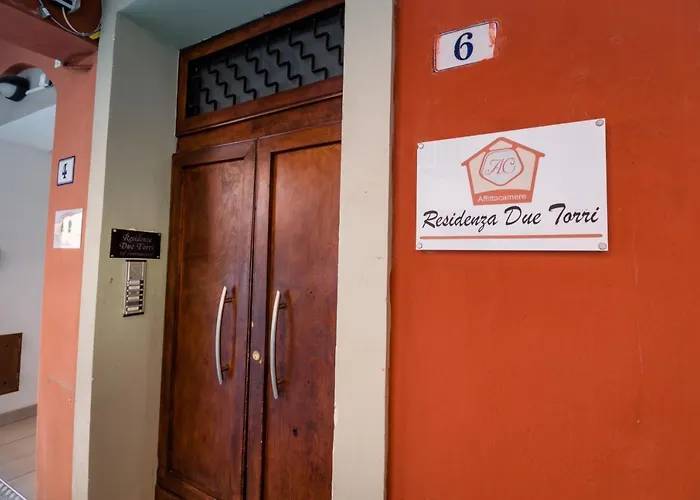 Residenza Due Torri check in presso HOTEL CENTRALE Vicolo Cattani 7 Bologna